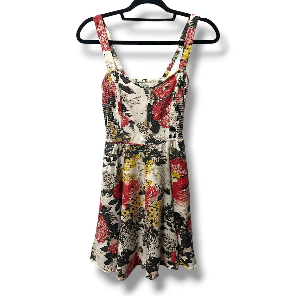 Kimchi Blue Urban Outfitters  XS‎ Fit and Flare Floral Smocked Mini Dress ASO TV
